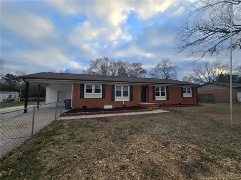 1443 Larkhall Drive Fayetteville NC 28304
