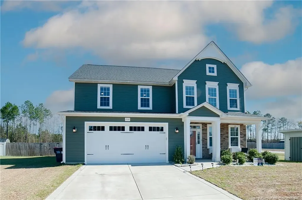 1537 Creekwood Road Hope Mills NC 28348