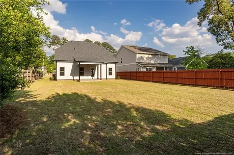 118 Ellington Street Fayetteville NC 28305