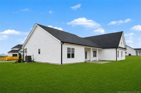 22 Grady Farm Way Benson NC 27504