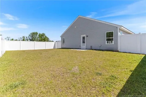 195 Bracknell Lane Raeford NC 28376