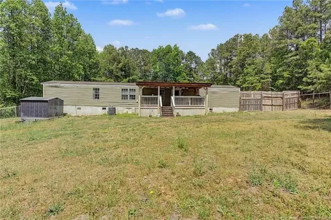 6509 Causeway Street Hope Mills NC 28348