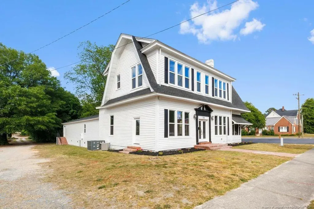 504 W Broad Street Dunn NC 28334