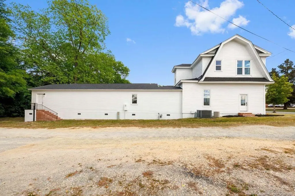504 W Broad Street Dunn NC 28334