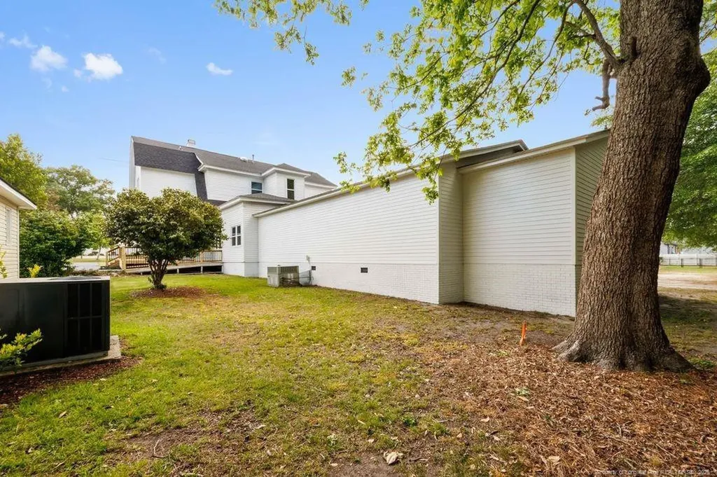 504 W Broad Street Dunn NC 28334
