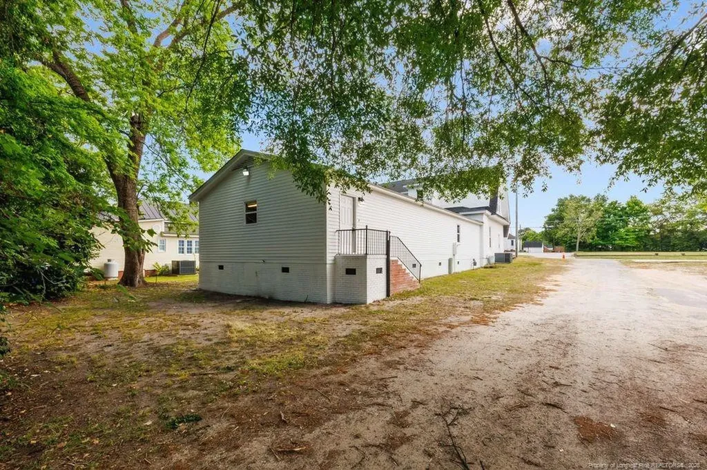 504 W Broad Street Dunn NC 28334