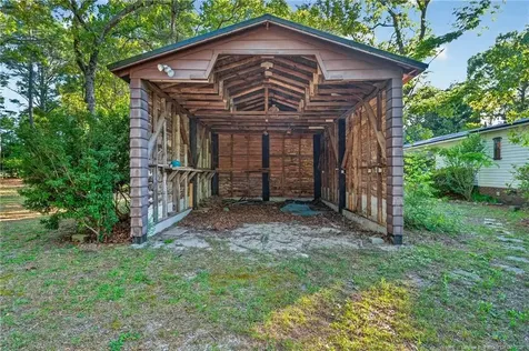 350 Welsh Road Raeford NC 28376