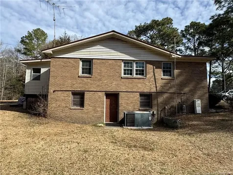 2017 Highway 401 Business Raeford NC 28376