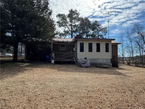2017 Highway 401 Business Raeford NC 28376