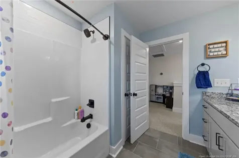 137 Vorster Road Raeford NC 28376