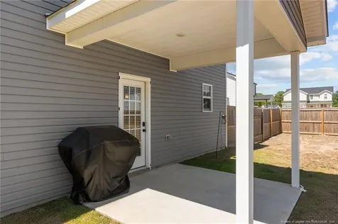 137 Vorster Road Raeford NC 28376