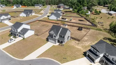 137 Vorster Road Raeford NC 28376