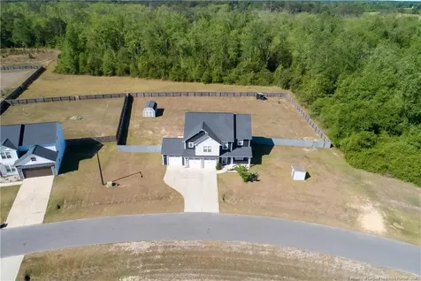 1457 Creekwood Road Hope Mills NC 28348