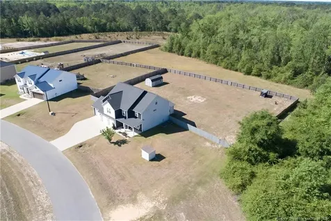 1457 Creekwood Road Hope Mills NC 28348