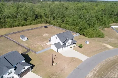 1457 Creekwood Road Hope Mills NC 28348
