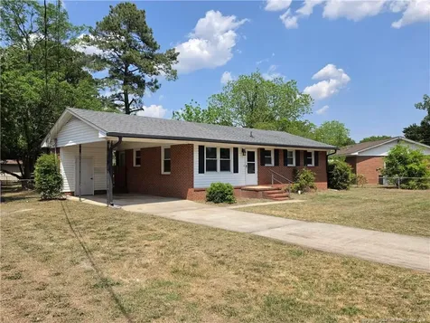 220 Cecil Avenue Spring Lake NC 28390