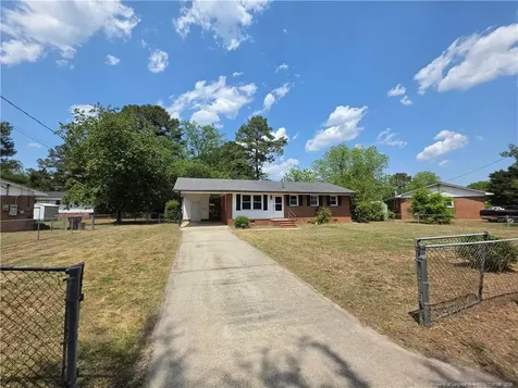 220 Cecil Avenue Spring Lake NC 28390