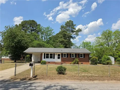 220 Cecil Avenue Spring Lake NC 28390