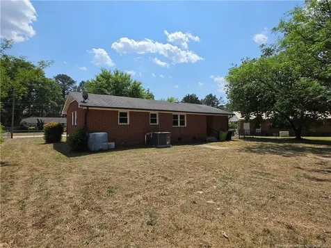 220 Cecil Avenue Spring Lake NC 28390