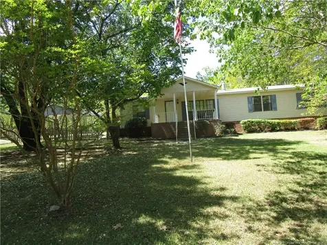 128 Autumn Drive Vass NC 28394