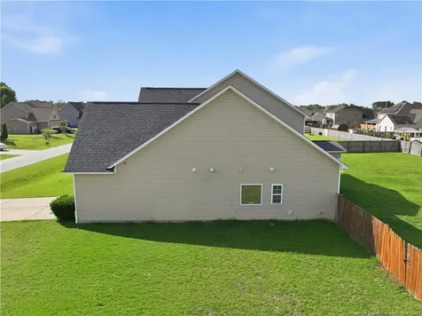 940 Pecan Grove Loop Hope Mills NC 28348