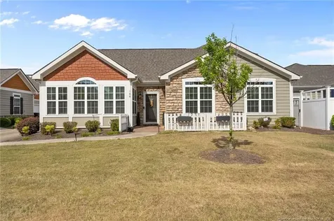 166 Nandina Court Fayetteville NC 28311
