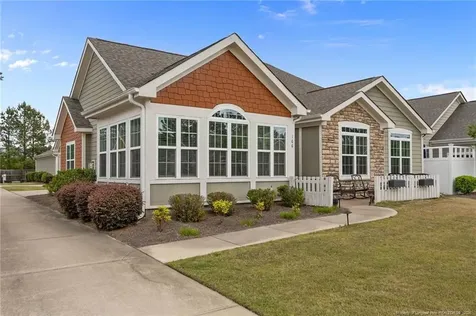 166 Nandina Court Fayetteville NC 28311