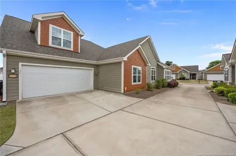 166 Nandina Court Fayetteville NC 28311