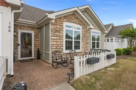 166 Nandina Court Fayetteville NC 28311