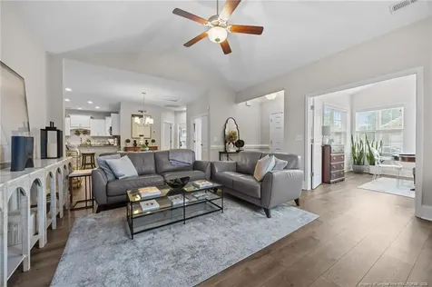 166 Nandina Court Fayetteville NC 28311