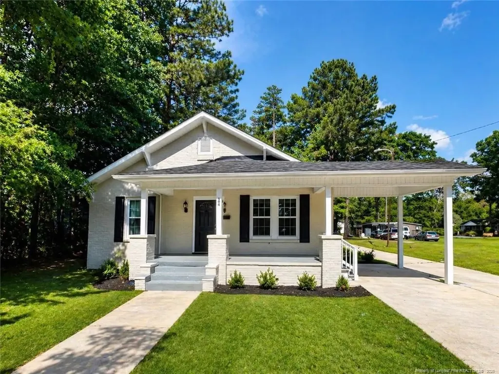 304 S Patterson Street Maxton NC 28364