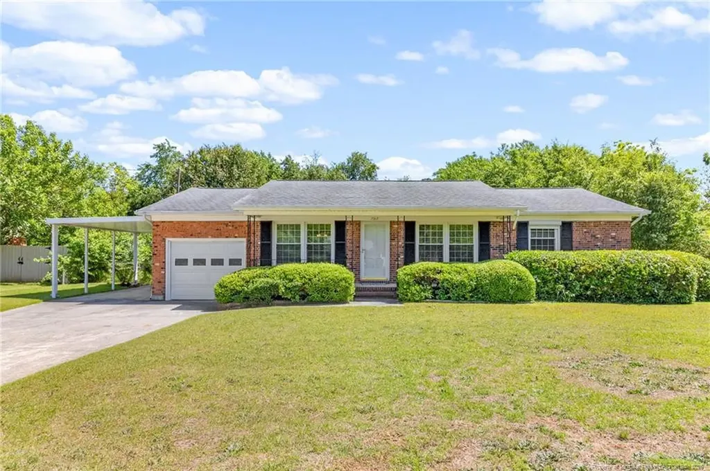 7517 Bridgeman Drive Fayetteville NC 28303