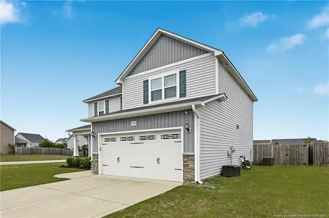 5309 Debut Avenue Hope Mills NC 28348