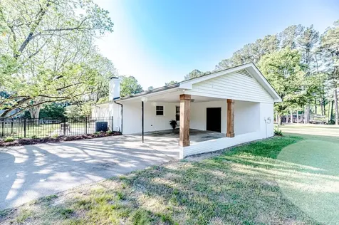 1802 Holiday Road Sanford NC 27330
