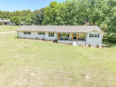 1802 Holiday Road Sanford NC 27330