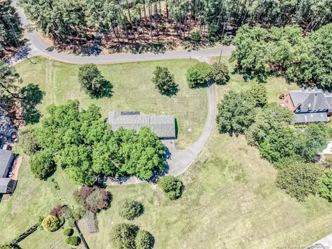 1802 Holiday Road Sanford NC 27330