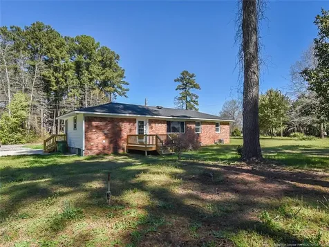 439 Mcnatt Street Maxton NC 28364