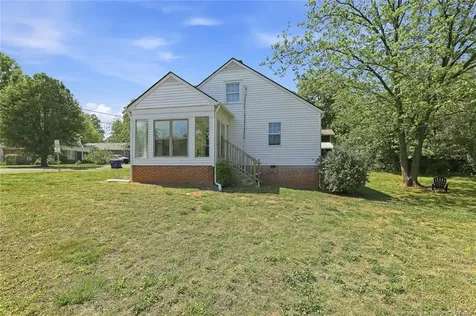 315 S Third Avenue Siler City NC 27344