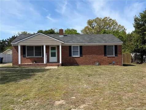 1904 Westhill Drive Fayetteville NC 28304