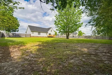 332 Wood Valley Lane Raeford NC 28376