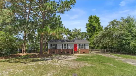 3610 Yorktown Road Hope Mills NC 28348
