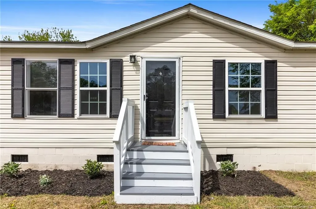 2504 Carriage Road Fayetteville NC 28312