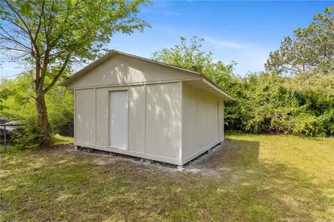 2504 Carriage Road Fayetteville NC 28312