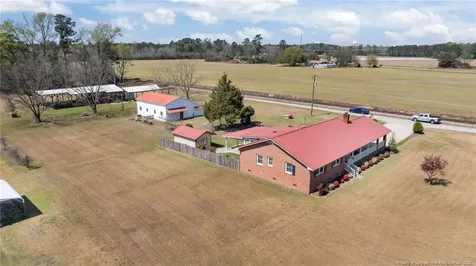 1411 Scott Currie Road Raeford NC 28376