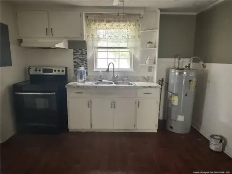 307 S Cedar Street Rowland NC 28383