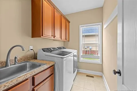 2713 De Koven Drive Fayetteville NC 28306
