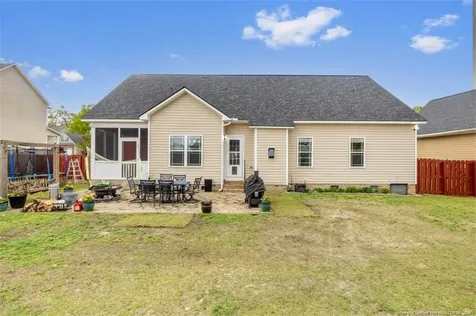 2713 De Koven Drive Fayetteville NC 28306