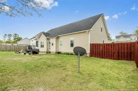 2713 De Koven Drive Fayetteville NC 28306