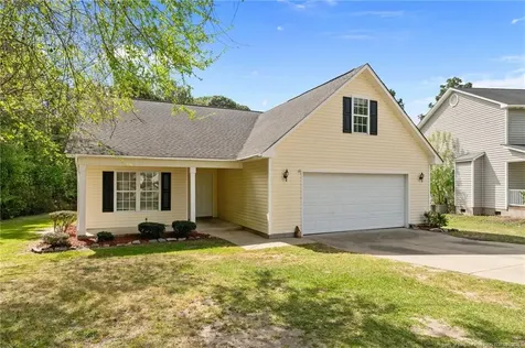 3596 Pioneer Drive Hope Mills NC 28348