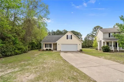 3596 Pioneer Drive Hope Mills NC 28348